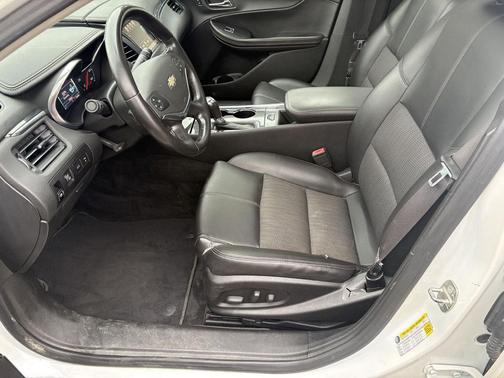 Iridescent Pearl Tricoat 2016 Chevrolet Impala LT