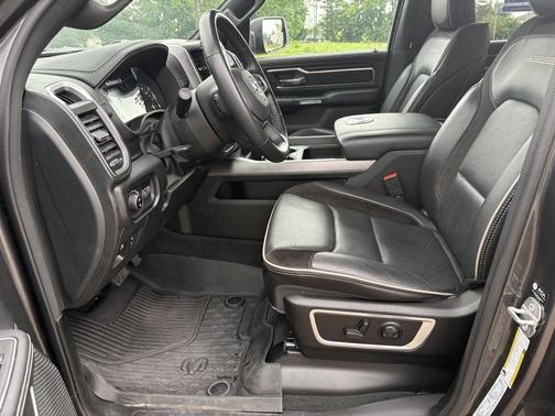 Granite Crystal Metallic Clearcoat 2023 RAM 1500 Laramie