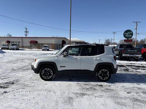 2016 Jeep Renegade Trailhawk