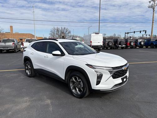 2025 Chevrolet Trax LT