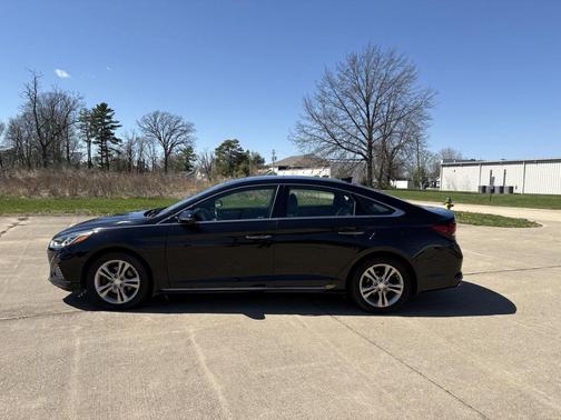 Phantom Black 2019 Hyundai SONATA Sport