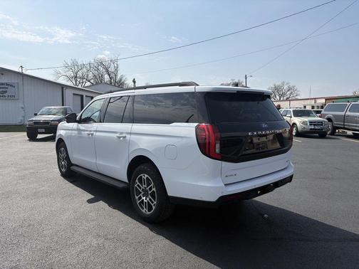 Oxford White 2025 Ford Expedition Max Active 4x4