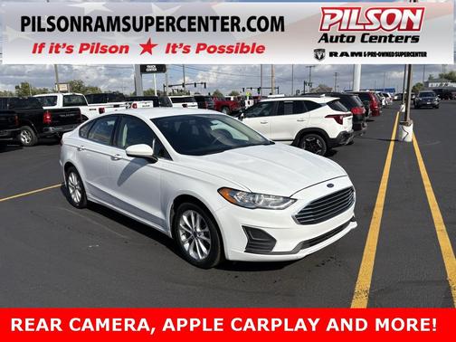 2020 Ford Fusion SE