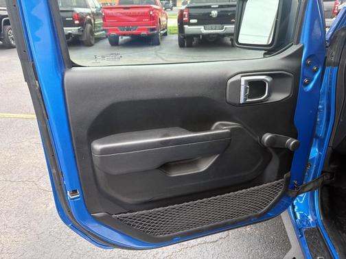 Hydro Blue Pearlcoat 2022 Jeep Gladiator Sport