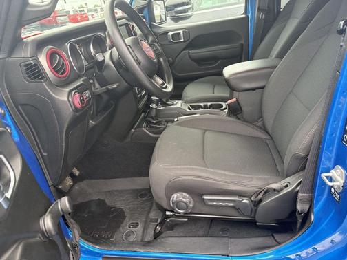 Hydro Blue Pearlcoat 2022 Jeep Gladiator Sport