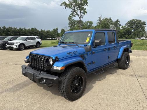 Hydro Blue Pearlcoat 2022 Jeep Gladiator Sport