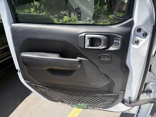 Bright White Clearcoat 2019 Jeep Wrangler Unlimited Sport