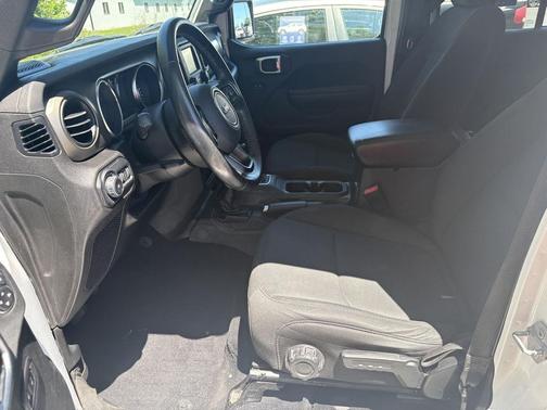 Bright White Clearcoat 2019 Jeep Wrangler Unlimited Sport
