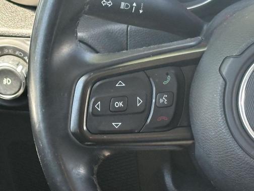 Bright White Clearcoat 2019 Jeep Wrangler Unlimited Sport
