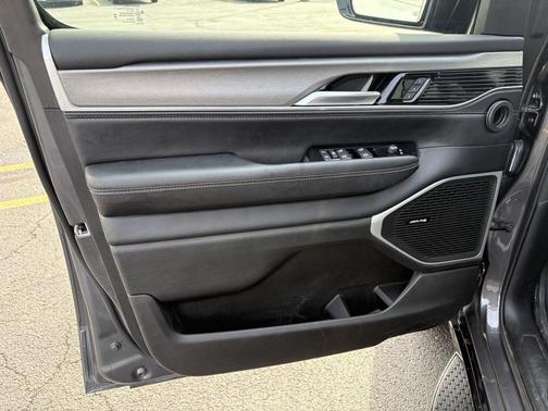 2024 Jeep Wagoneer Series II Carbide 4x4