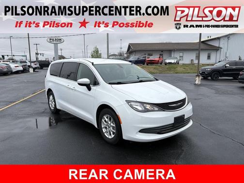 Bright White Clearcoat 2020 Chrysler Voyager LX