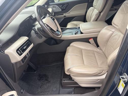 Blue Diamond Metallic 2020 Lincoln Aviator Reserve AWD