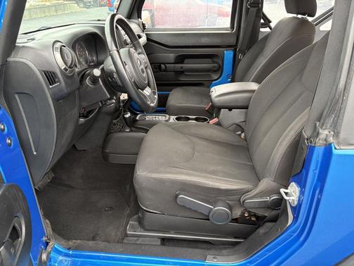 2016 Jeep Wrangler Sport