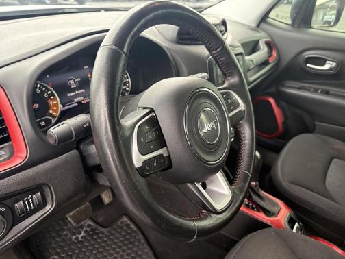 2016 Jeep Renegade Trailhawk