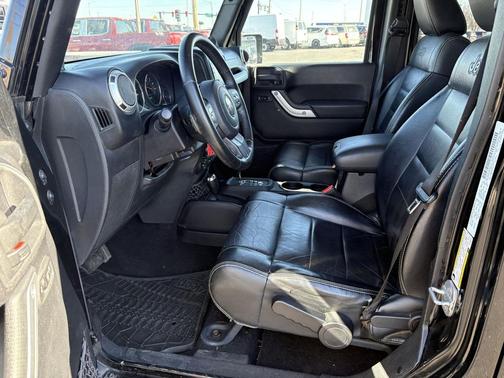 2012 Jeep Wrangler Unlimited Sahara