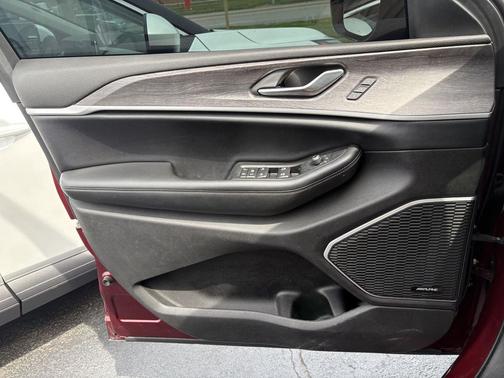 Velvet Red Pearlcoat 2022 Jeep Grand Cherokee Limited