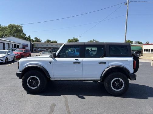 Oxford White 2023 Ford Bronco Base Advanced