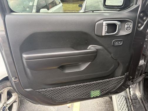 2021 Jeep Gladiator Sport S