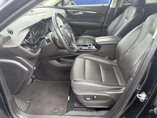 2022 Buick Envision FWD Essence