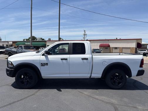 Bright White Clearcoat 2021 RAM 1500 Classic Warlock Quad Cab 4x4 6'4' Box