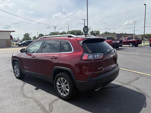 Velvet Red Pearlcoat 2021 Jeep Cherokee Latitude Lux
