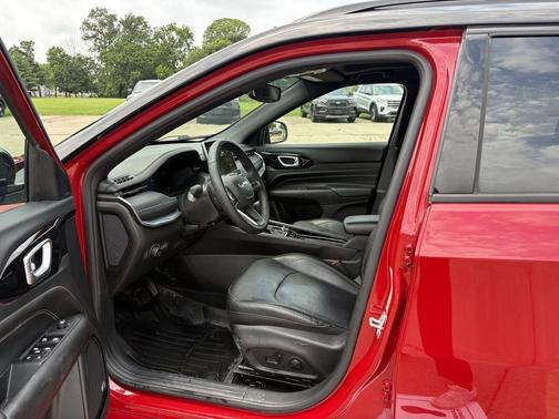 Redline Pearlcoat 2023 Jeep Compass High Altitude