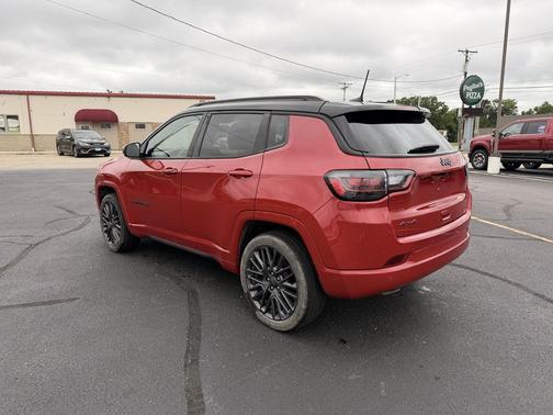 Redline Pearlcoat 2023 Jeep Compass High Altitude
