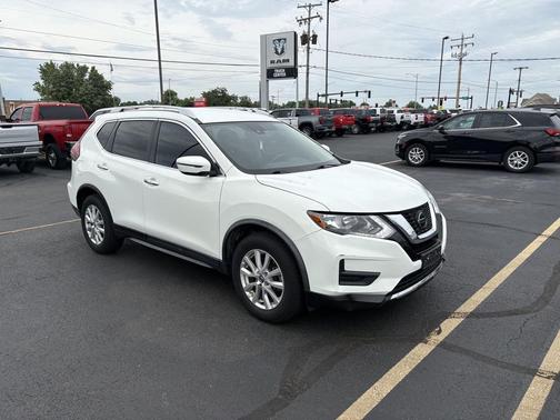 Glacier White 2019 Nissan Rogue SV