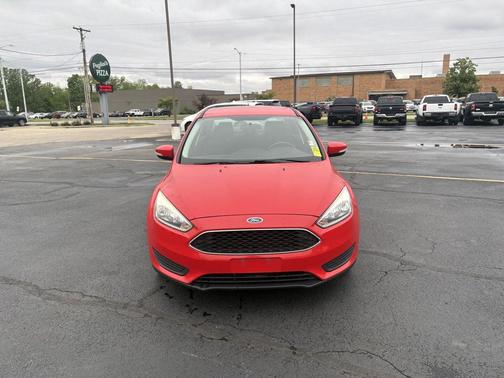 Race Red 2015 Ford Focus SE