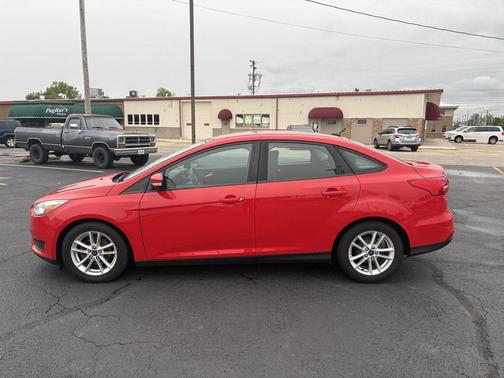 Race Red 2015 Ford Focus SE