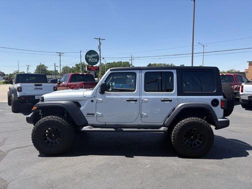 Silver Zynith Clearcoat 2024 Jeep Wrangler Sport S