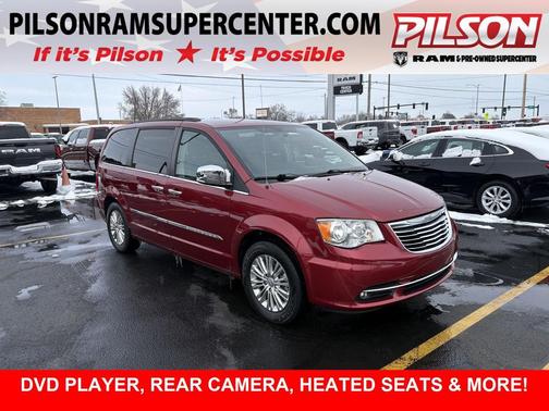 2015 Chrysler Town & Country Touring-L
