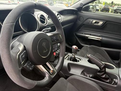 2017 Ford Shelby GT350 Base