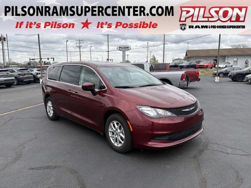 Velvet Red Pearlcoat 2023 Chrysler Voyager LX