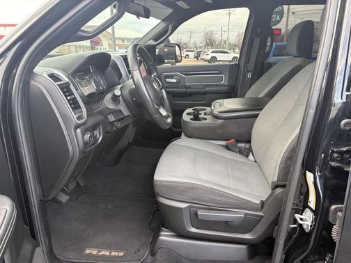 2022 RAM 2500 Big Horn Crew Cab 4x4 6'4' Box