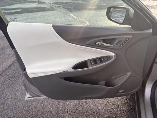 2024 Chevrolet Malibu FWD 2LT