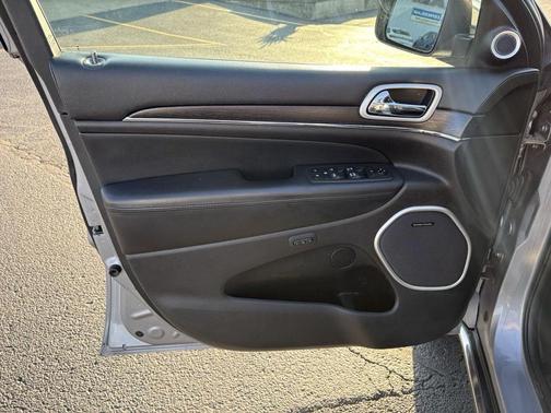 2018 Jeep Grand Cherokee Summit