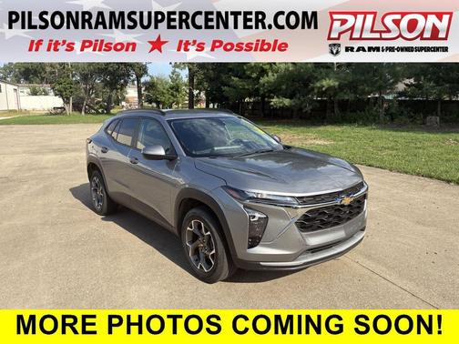 Sterling Gray Metallic 2025 Chevrolet Trax LT