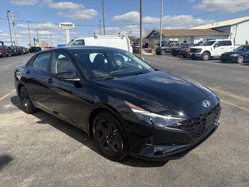 2023 Hyundai ELANTRA HEV Blue