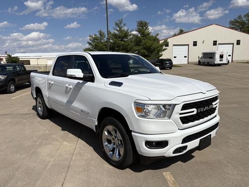 Bright White Clearcoat 2022 RAM 1500 Big Horn/Lone Star