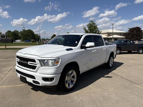 Bright White Clearcoat 2022 RAM 1500 Big Horn/Lone Star
