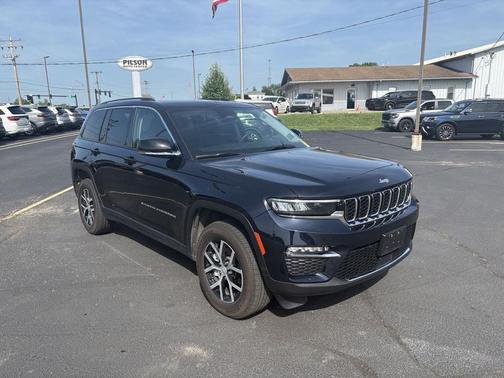 Midnight Sky 2024 Jeep Grand Cherokee Limited