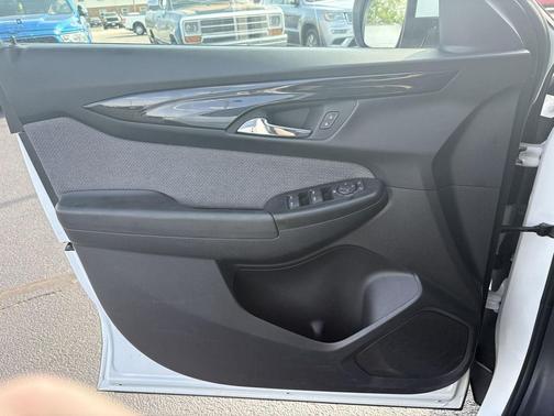 Summit White 2025 Chevrolet Trailblazer LT