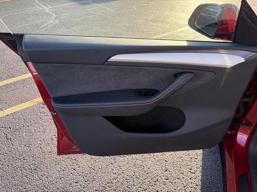 2025 Tesla Model Y Performance Dual Motor All-Wheel Drive