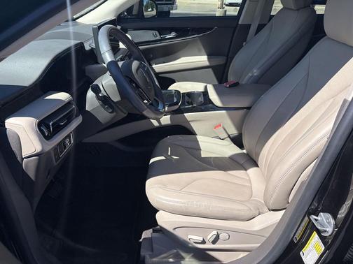 Infinite Black Metallic Clearcoat 2023 Lincoln Nautilus Reserve