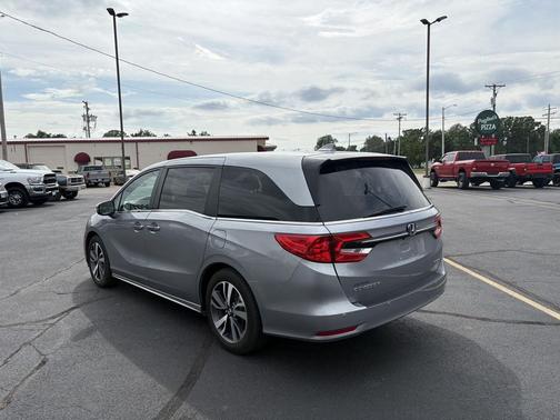 Lunar Silver Metallic 2024 Honda Odyssey Touring