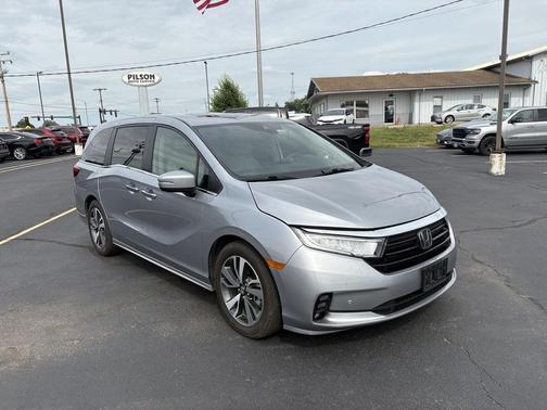 Lunar Silver Metallic 2024 Honda Odyssey Touring