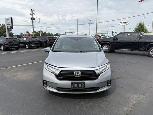 Lunar Silver Metallic 2024 Honda Odyssey Touring