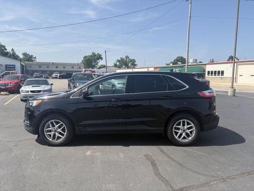 Agate Black Metallic 2023 Ford Edge SEL