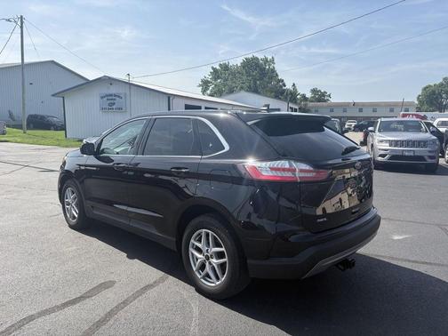 Agate Black Metallic 2023 Ford Edge SEL